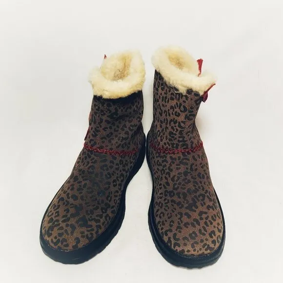 UGG I Heart Knotty Women Boots Size 5