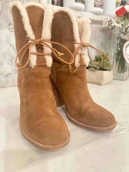 UGG Jerene Boot Womens Size US 9 Suede Shearling Mid Calf Heel