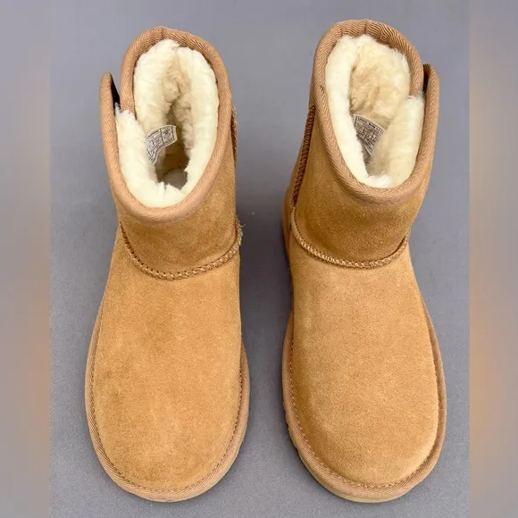 UGG Jona Boot Cognac (Brown) Classic &amp; Comfortable Wool Lined Kids size 1 US