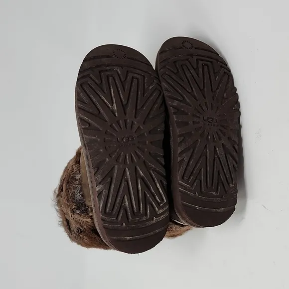 UGG Kids Ellee 1007198K Brown Boots Size 2