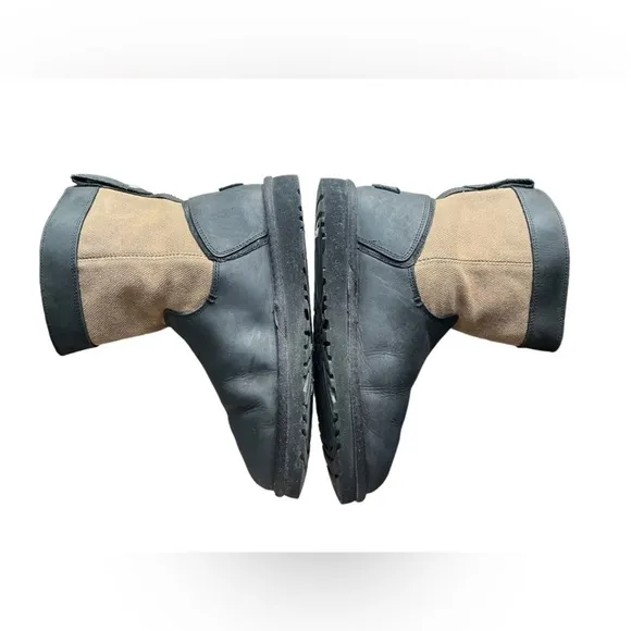 UGG Kids K LOCKIE Boots Black Brown Winter Outdoor Size 4