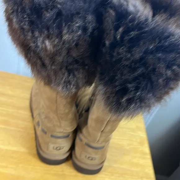 UGG knee high tan colored boots with fur around the top size 10
