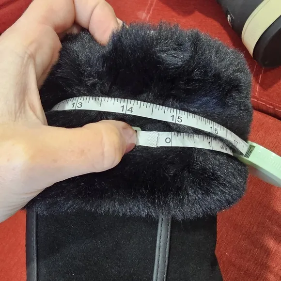 UGG KOOLABURRA Black Suede &amp; Faux Fur Tynlee Winter Snow Boot SiZE 6