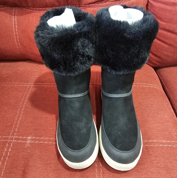 UGG KOOLABURRA Black Suede &amp; Faux Fur Tynlee Winter Snow Boot SiZE 6
