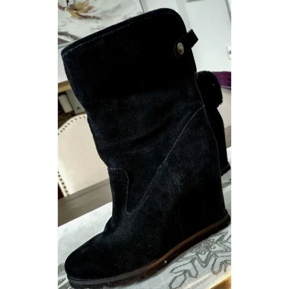 UGG Kyra Shearling Women’s Black Suede Wedge Boots Size 9.5