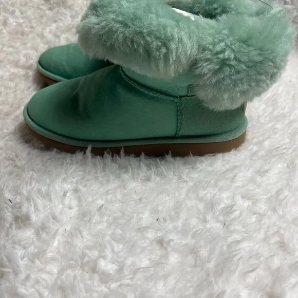 UGG leather suede mint green short boots side button fur lining  big girl SZ4