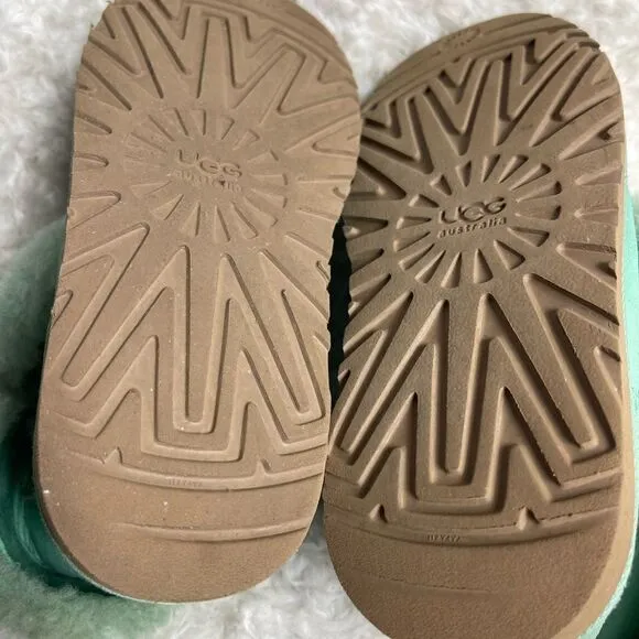 UGG leather suede mint green short boots side button fur lining  big girl SZ4