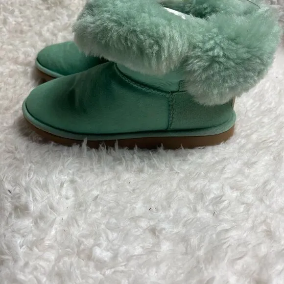 UGG leather suede mint green short boots side button fur lining  big girl SZ4