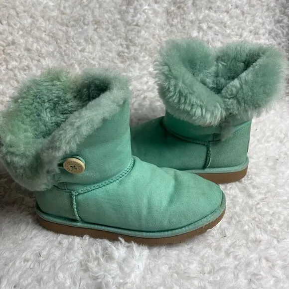 UGG leather suede mint green short boots side button fur lining  big girl SZ4