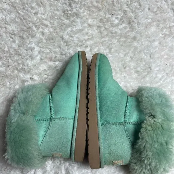 UGG leather suede mint green short boots side button fur lining  big girl SZ4