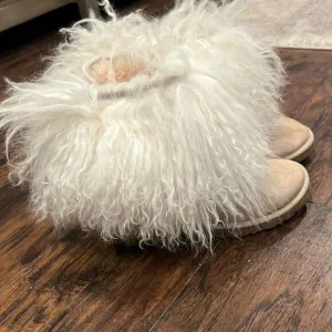 UGG Lida Mongolian Fur Cuff Natural Suede Classic Short Boots Size 6 EUC