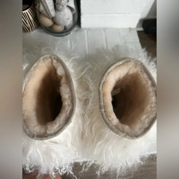 UGG LIDA MONGOLIAN FUR CUFF REAL SUEDE CLASSIC POPULAR BLOGGERS WOMEN BOOTS Sz 8