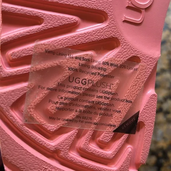 UGG Maxi Short Boots Girls Size 1Y Unisex Kids Pink Classic Winter Insulated