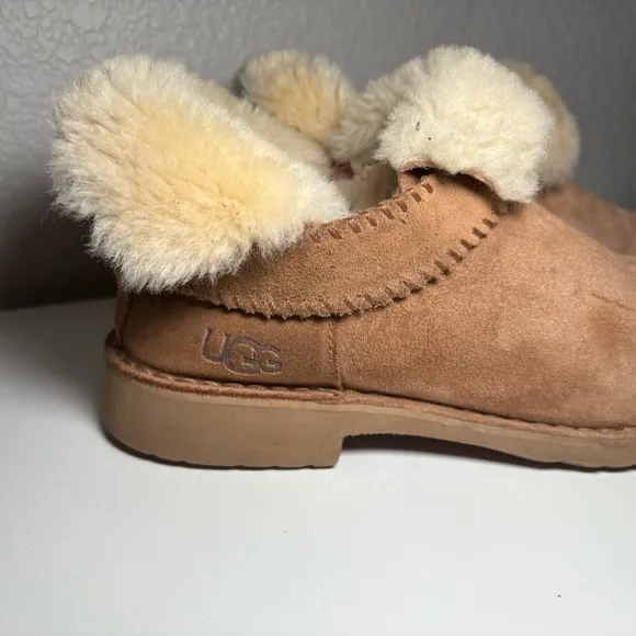 UGG Mckay Chestnut Suede Sheepskin Ankle Boots Booties Size US 8.5 Women