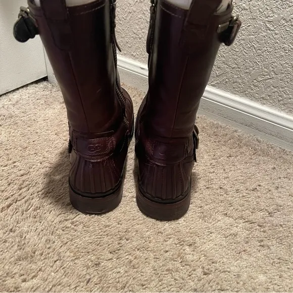 UGG men brown leather black detail zip up adjustable boots, size 10