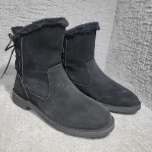 UGG Naiyah Women's Size 7 US Black Suede Bow Ankle Winter Bootie Boots 1138236