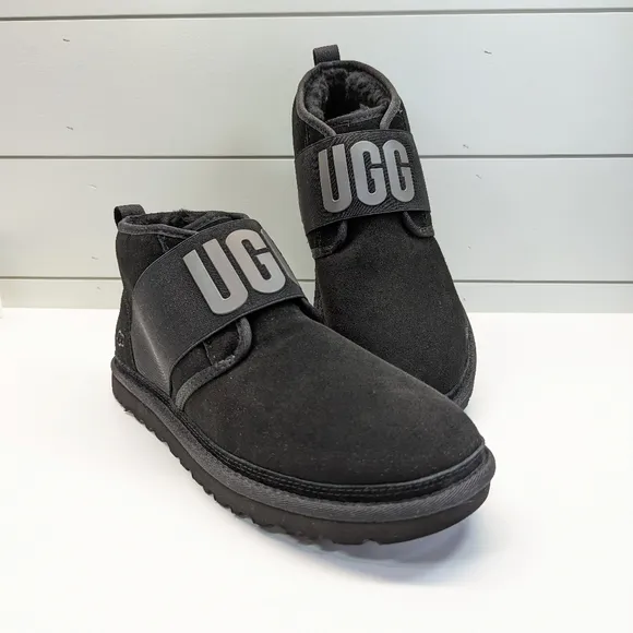 UGG Neumel II Graphic Spell Out Black Logo Ankle Chukka Suede Boots size Men 11