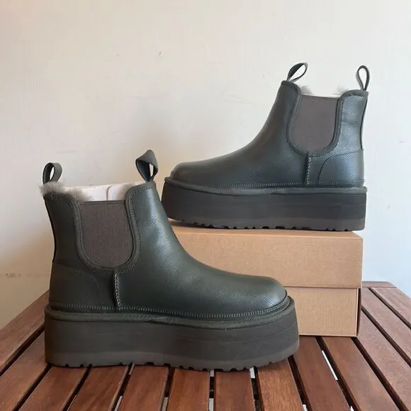 UGG Neumel Platform Chelsea Boots Forest Night USA Women Size 9/UK 7/EU 40