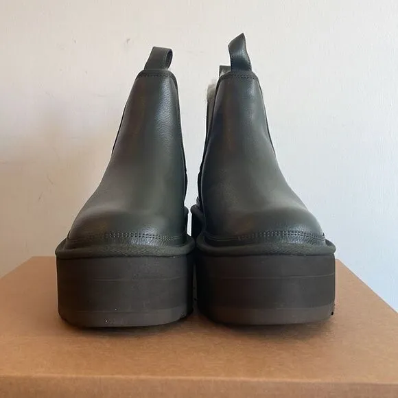 UGG Neumel Platform Chelsea Boots Forest Night USA Women Size 9/UK 7/EU 40
