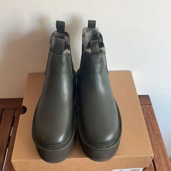 UGG Neumel Platform Chelsea Boots Forest Night USA Women Size 9/UK 7/EU 40