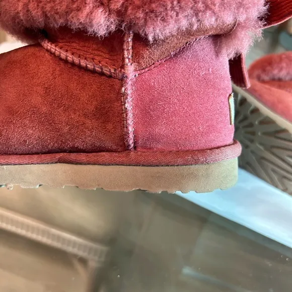 UGG‎ Pink Suede Mini Bailey with Bow Sz 6
