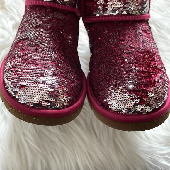 UGG Sequined Boots Silver/Fuchsia 6