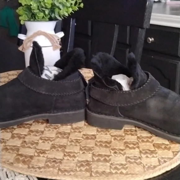 UGG SHORT BOOTS WOMEN
