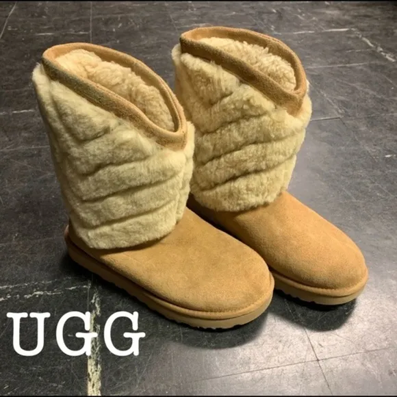 Ugg Size 6 Tan Fur Boots