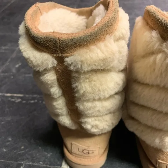 Ugg Size 6 Tan Fur Boots