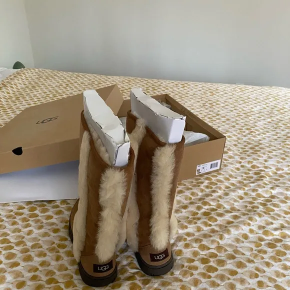 UGG Sunburst Tall Boots - Chestnut