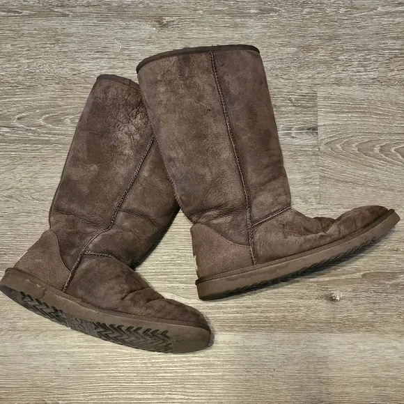 UGG tall classic chocolate brown winter fur boots