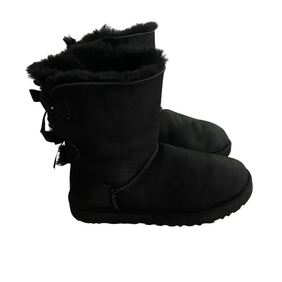 UGG UGG Bailey Bow Black Shearling Lined Boots Women Size 8 and 10