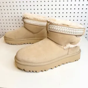 UGG | Ultra Mini Alpsey Boot — Tan Shearling Ankle Boots Sz. 8
