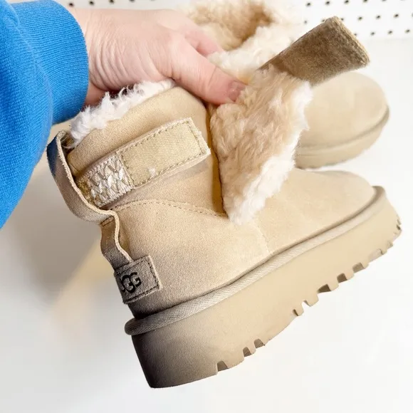 UGG | Ultra Mini Alpsey Boot — Tan Shearling Ankle Boots Sz. 8