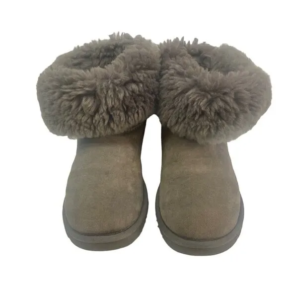 UGG Women Bailey Button II Boots Sheepskin Gray 6 S-1a
