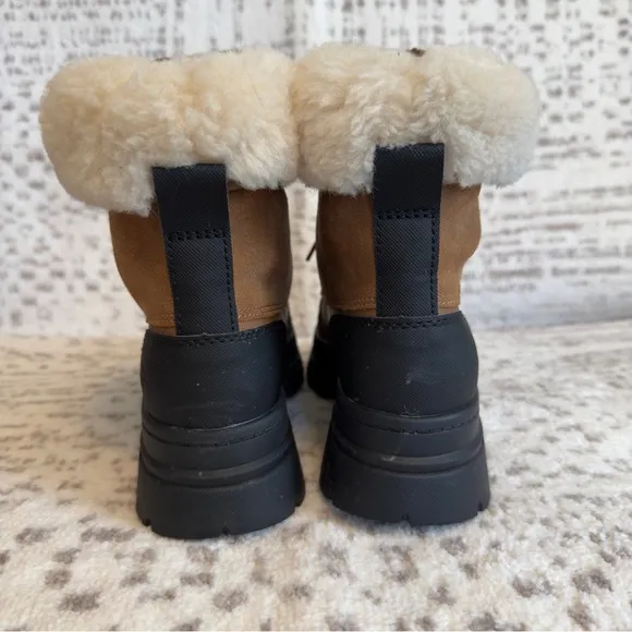 UGG Women's Ashton Addie Winter Boots. Size: 9