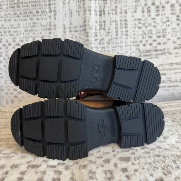 UGG Women's Ashton Addie Winter Boots. Size: 9