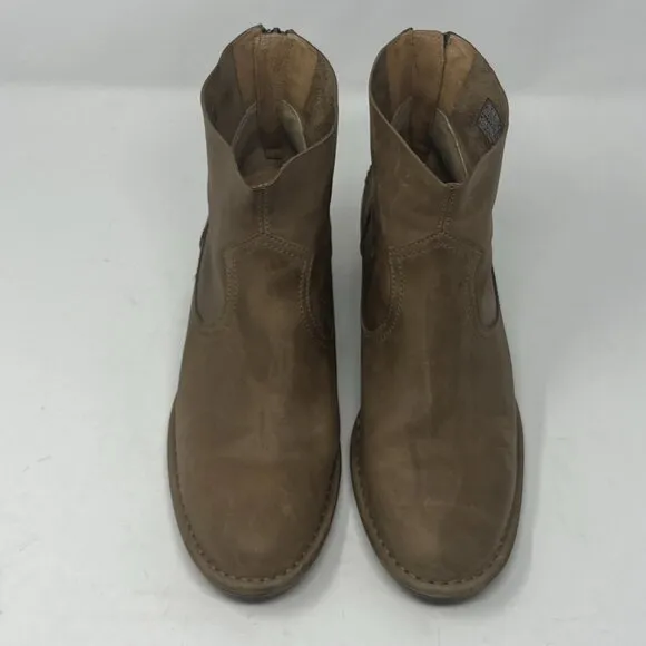 UGG women's Bandara ankle boots 9 women taupe beige tan leather