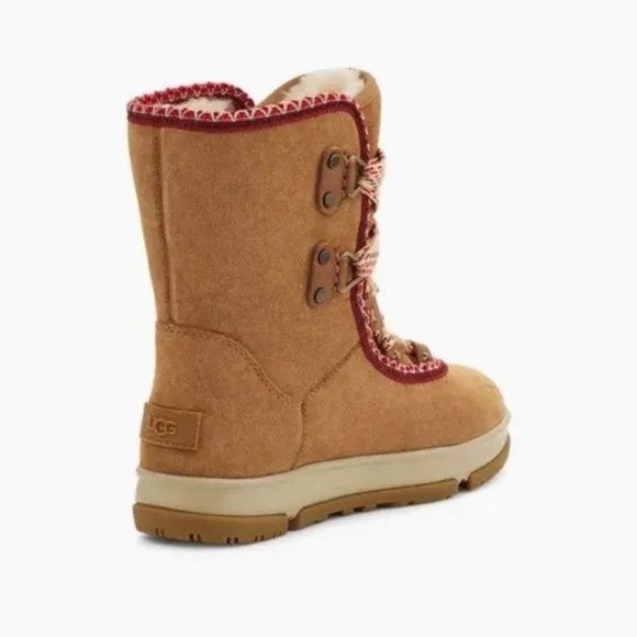 UGG Womens’ Classic Weather Hiker Hi Boots Chestnut
