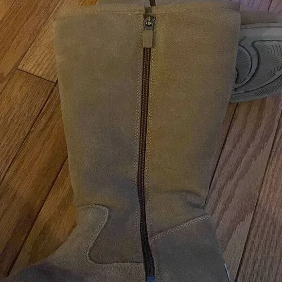 Ugg boots for women size 9