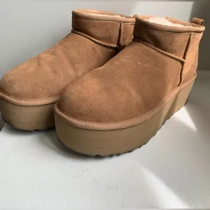 UGG Classic Ultra Mini Platform Boots Women Size 10/UK 8/EU 41