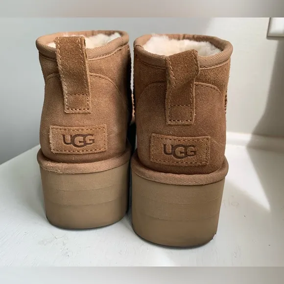 UGG Classic Ultra Mini Platform Boots Women Size 10/UK 8/EU 41