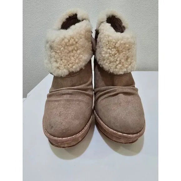 UGG GEORGETTE Ankle Platform Nubuck Fur Upper Logo Beige Boots High Heels Size 7