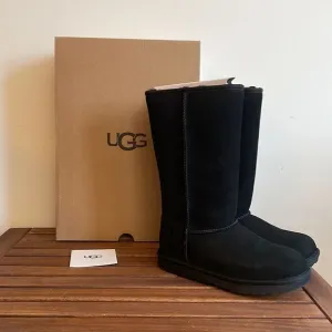UGG Kids' Classic Tall II Boots Black USA Big Kid Size 4Y/UK 3/EU 36(MSRP$180)