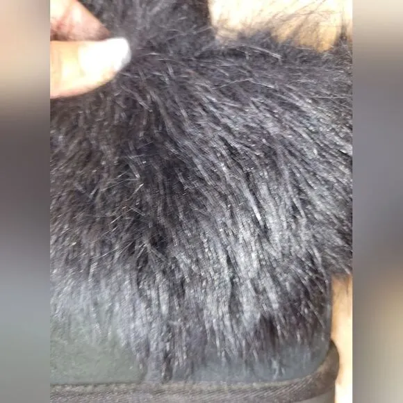Ugg Mini Blakeley Faux Fur Trimmed Boot, sz 5. Black .