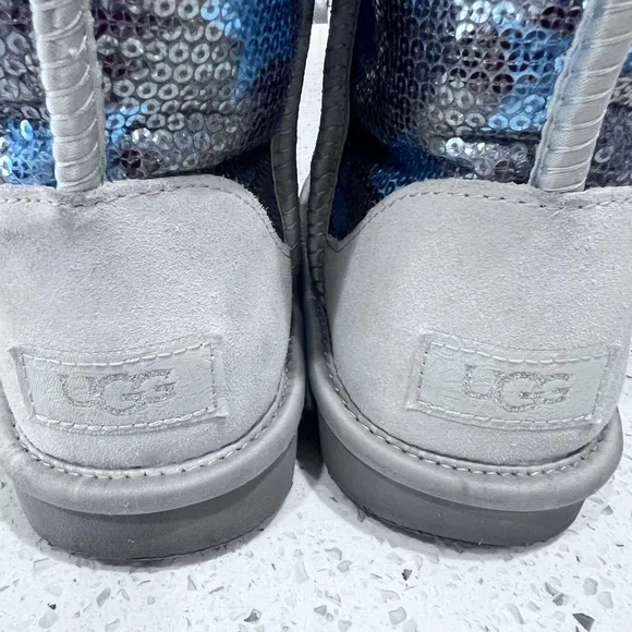 Uggs Kids/Girls Glitter Star Boots - Silver and Blue Size 4 Boots Fur