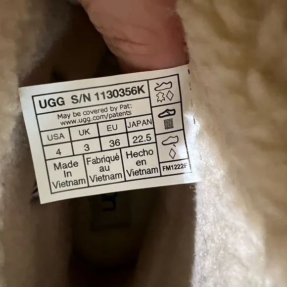 UGGS NWT Kids Bellemore Weather Boots Brown