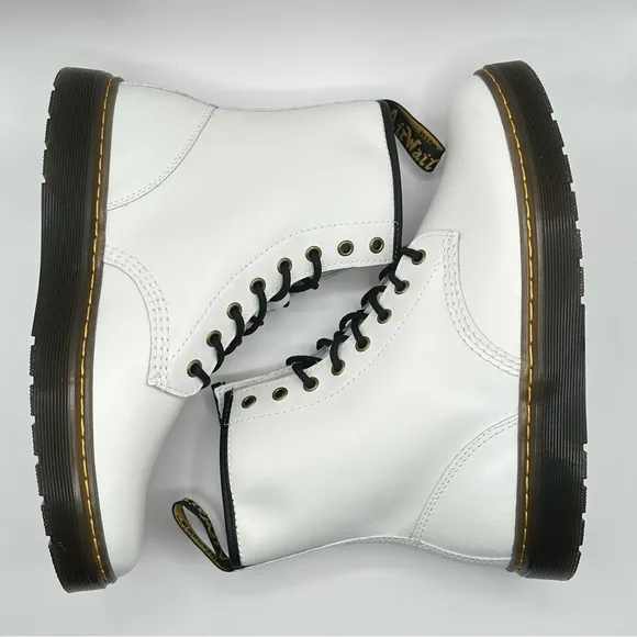 Unisex Dr. Martens Zavala White Leather Combat Boot Women’s Size 11=Men 10 New