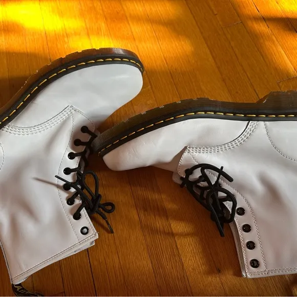 Unisex White Dr. Martens Lace-up 1460 Boots, Size 11 Women’s/10 Men, NWOB