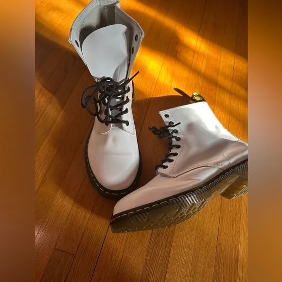 Unisex White Dr. Martens Lace-up 1460 Boots, Size 11 Women’s/10 Men, NWOB
